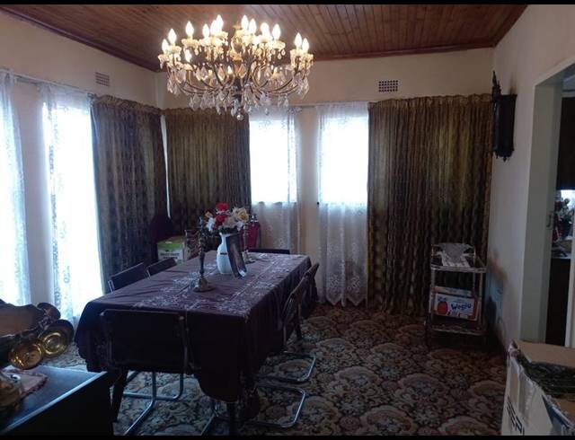 4 BEDROOM HOUSE FOR SALE IN BEZUIDENHOUT VALLEY